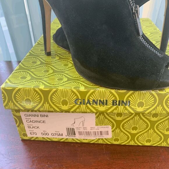 Gianni Bini Cadince Women's Suede Peep Toe Heel Shoes Black Size 7.5M - Picture 12 of 12